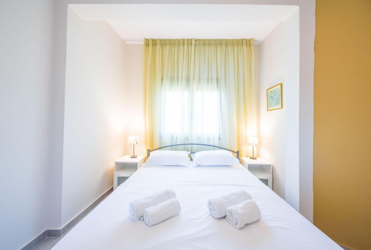 Nereus & Oceanus Beachfront Apartments, Lagonisi Beach #Feelslikehome Ormos Panagias Exterior foto