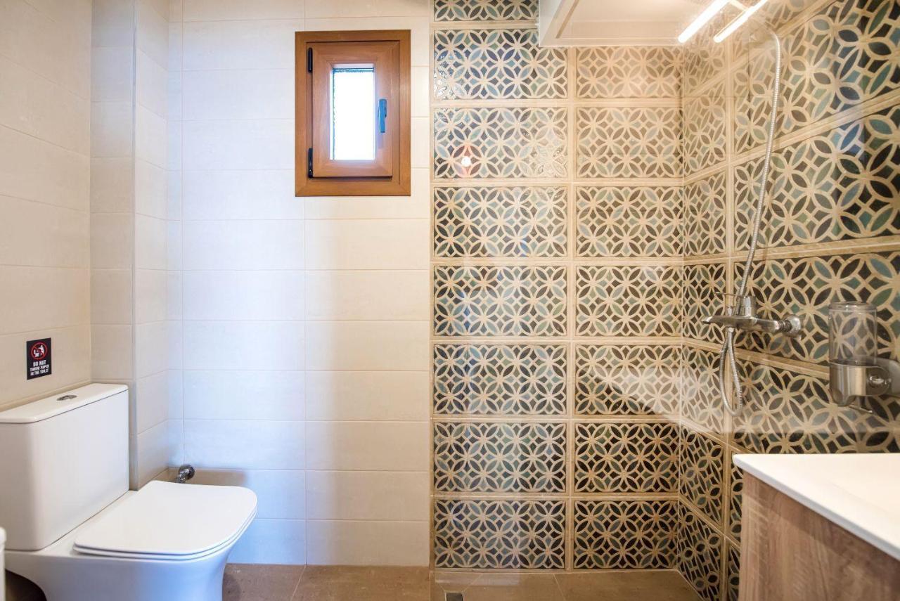 Nereus & Oceanus Beachfront Apartments, Lagonisi Beach #Feelslikehome Ormos Panagias Exterior foto
